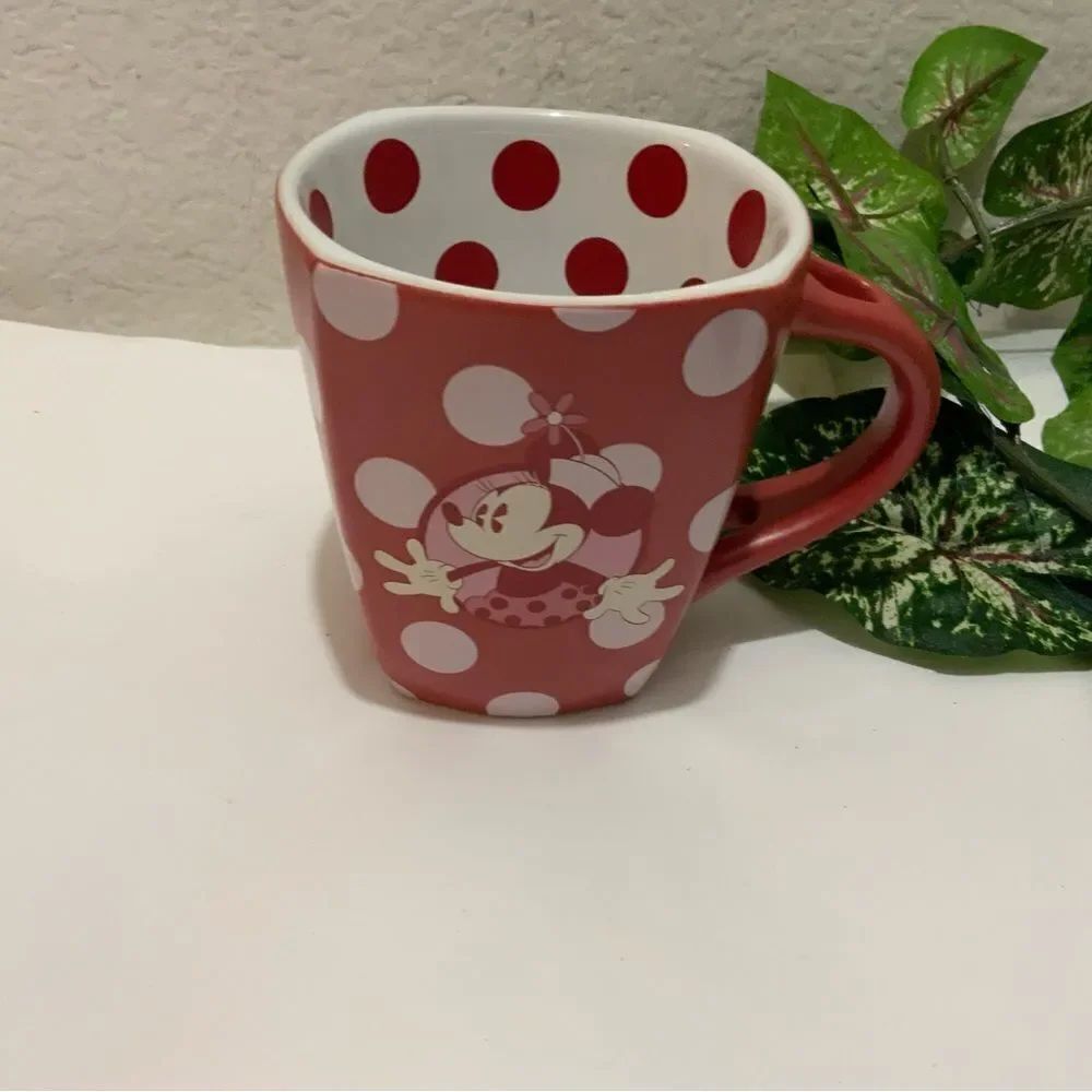 Disney Theme Parks Minnie Mouse Polka Dot Red/White Coffee Mug Cup no Spoon B2